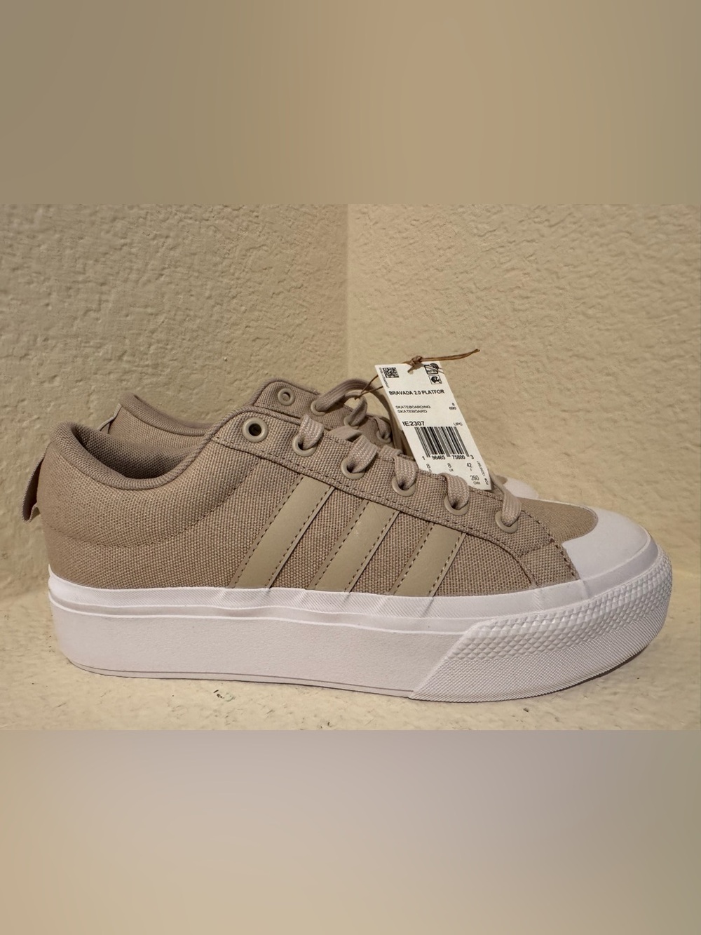 Adidas Bravada 2.0 Platform Sneakers Womens Size 9.5 NWT